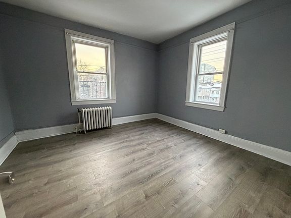 5th image of 256 Lafayette Ave #18