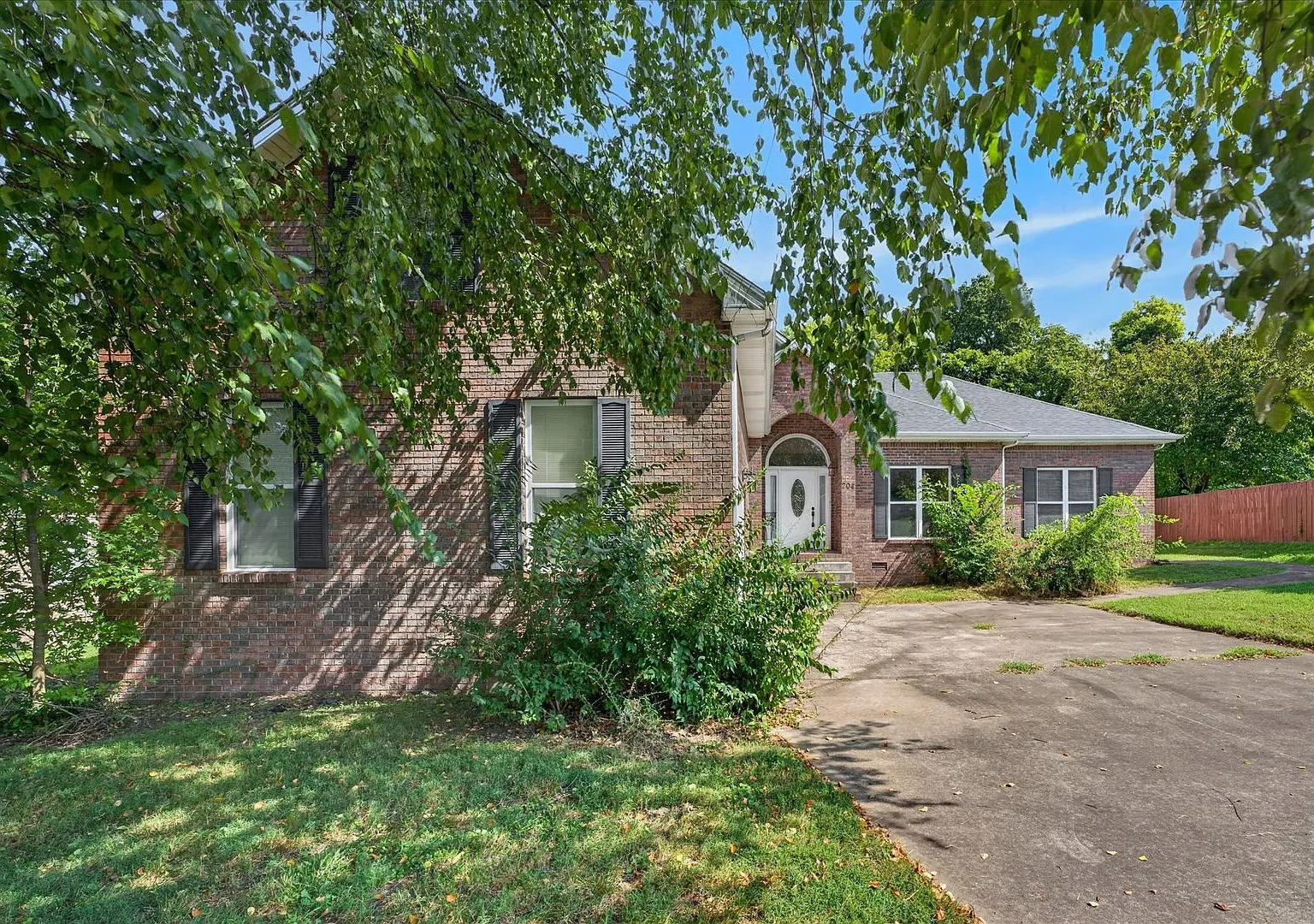Beautiful 3 Bedroom 3 Bath Home For Rent! — Photo 3