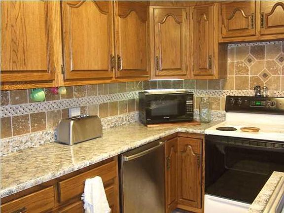 2nd image of 10015 Birchwood Pike