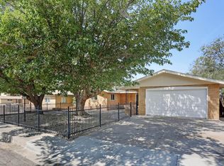 609 La Veta Dr NE, Albuquerque, NM 87108