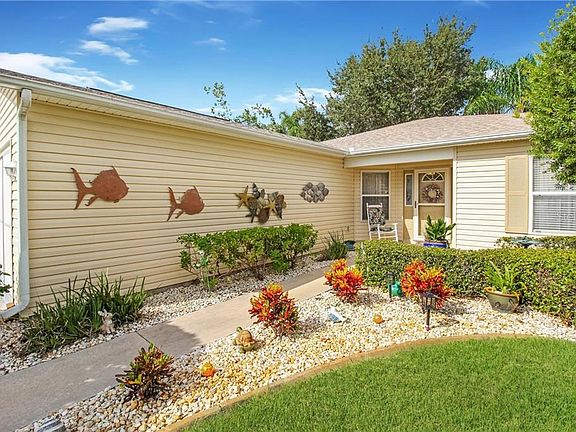 2nd image of 32813 Crooked Oaks Ln