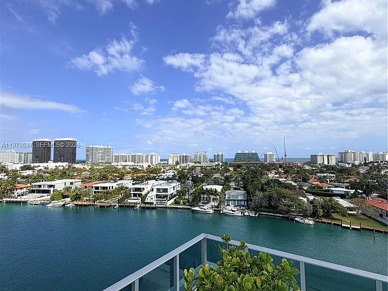 9201 E Bay Harbor Dr #309 — Photo 31