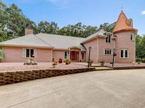 2985 Forest View CIRCLE, Franksville, WI 53126