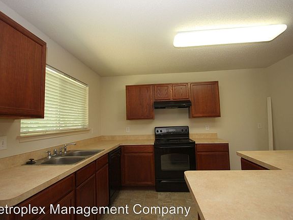 4th image of 10301 Bear Hollow Dr