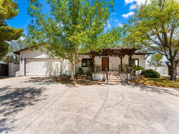 8661 W Avenue E4, Lancaster, CA 93536