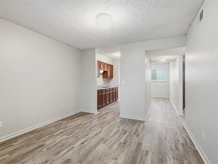 Remodeled AND Affordable Heber Springs Apartments. — Photo 5