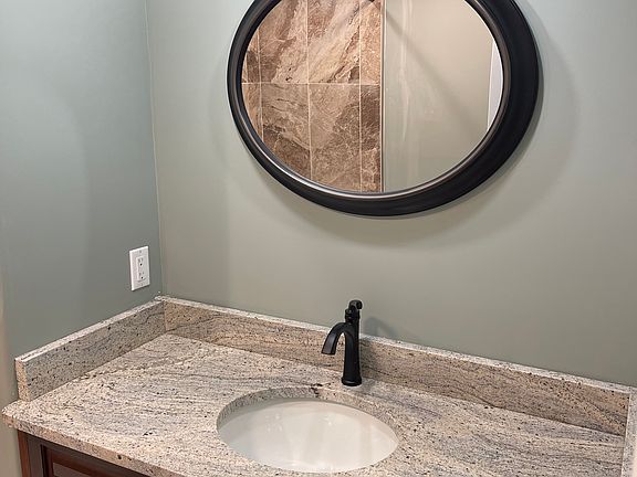 Main bathroom granite countertops