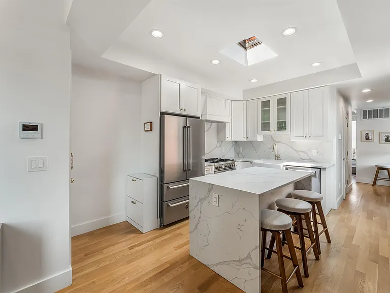 232 Willow Ave #4R — Photo 14