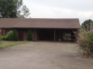 755 Woods Rd, Gleason, TN 38229