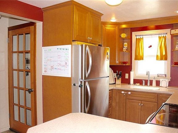 5th image of 355 Oakvale Blvd
