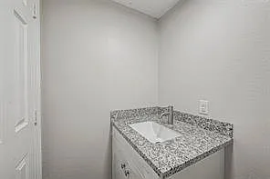 10694 Pine St — Photo 25