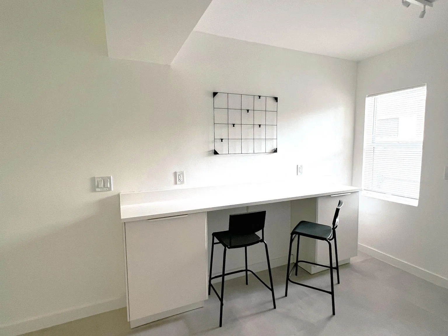 780 NE 122nd St — Photo 3