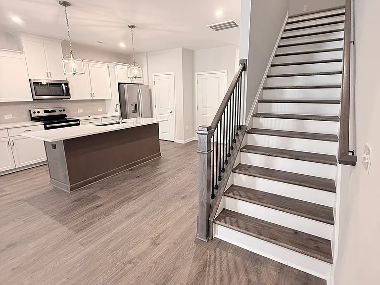 1365 Bessie Ct — Photo 9