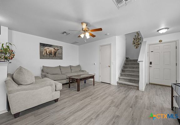 5th image of 8710 Davis Oaks Trl