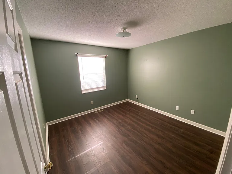 817 Tree Trunk Rd — Photo 8