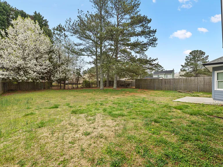 2322 Red Rose Ln — Photo 26