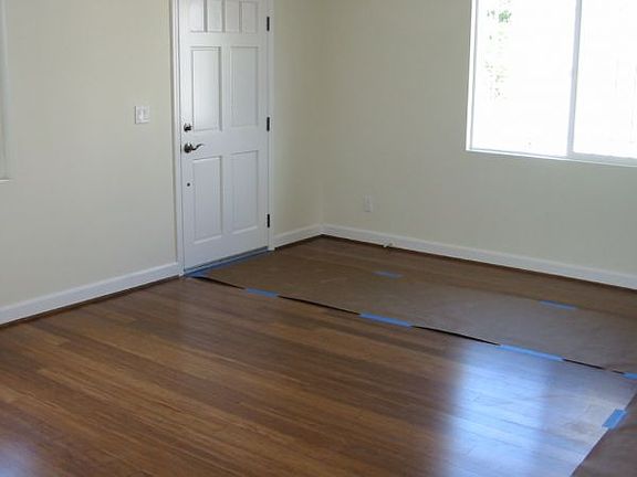 3rd image of 1538 W 65th Pl