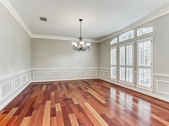 5th image of 4503 Cambridge Ct