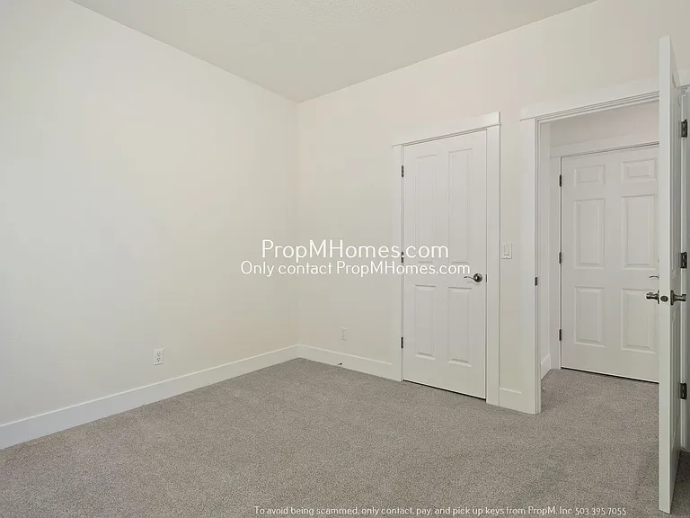 340 SW Delta Dr — Photo 26
