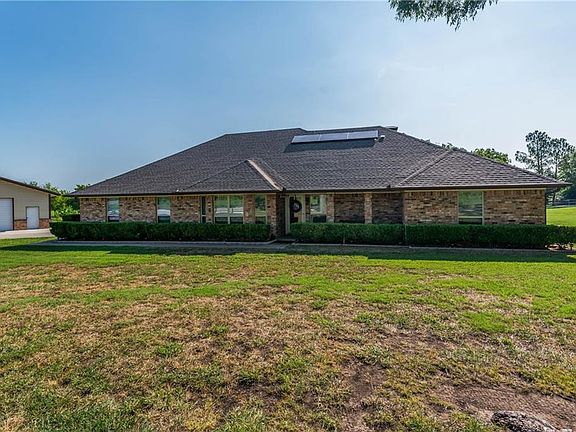 2nd image of 2709 Shady Oaks Ln