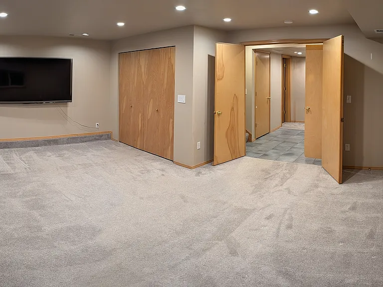 bonus room on 1st floor
