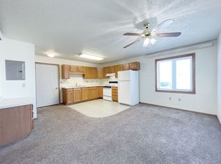 Ellington Apartments, Minot, ND 58703
