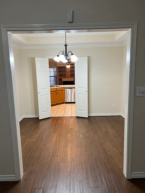 3 bed, $1,650 — Photo 4