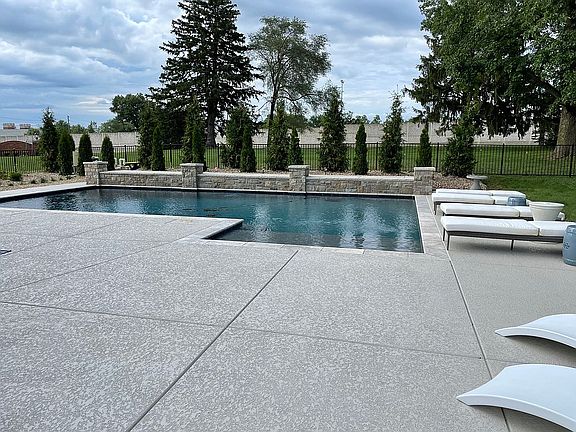 5th image of 808 Amersham Dr