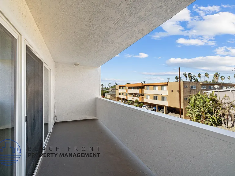 1625 Redondo Ave. — Photo 33