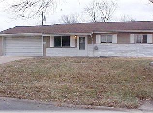 908 Saint Paul Ln, O'Fallon, MO