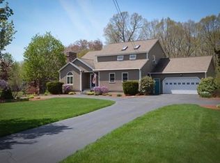 10 Bellstone Dr, Bellingham, MA 02019