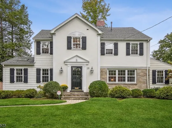 19 Park Cir, Millburn Twp., NJ 07078