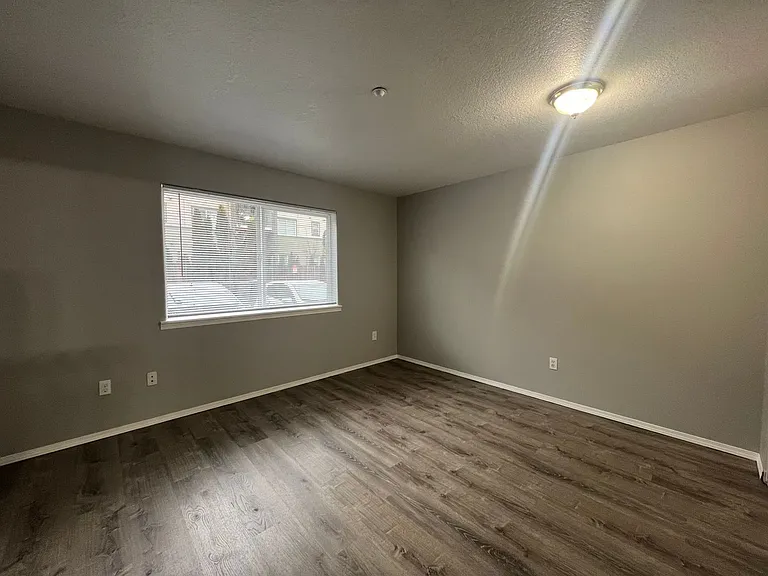 Ascot Place Apartments — Photo 7