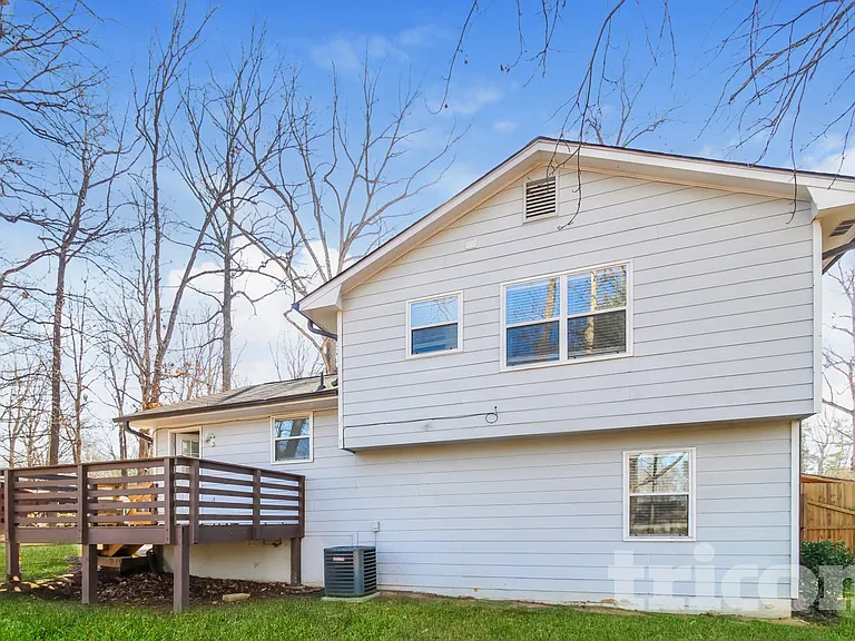 141 Hemlock Cir — Photo 13