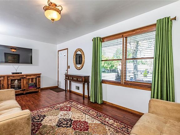 3rd image of 436 Seaton Ave