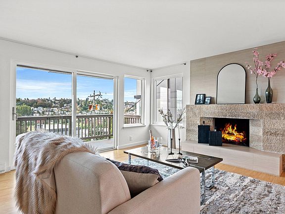 5th image of 2552 14th Ave W APT 301