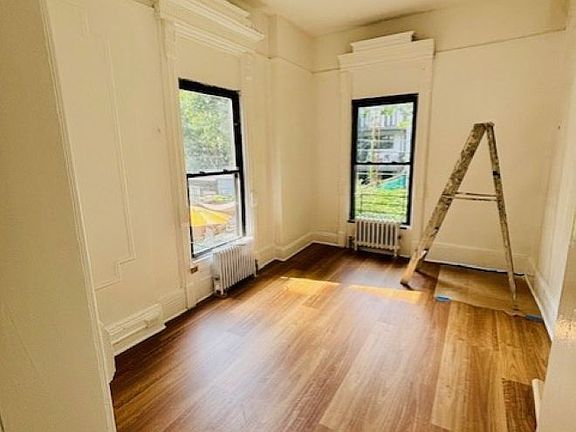 4th image of 395 Hancock St #2