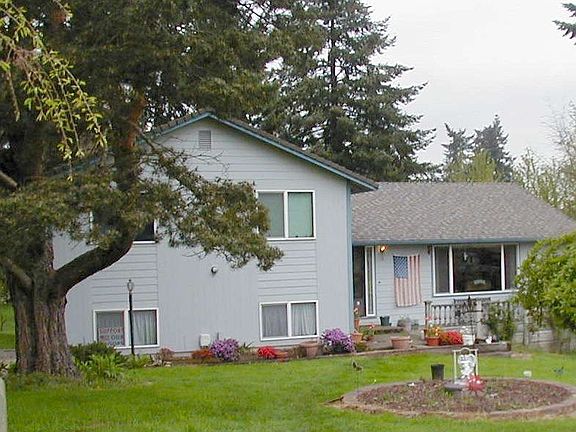 2nd image of 6502 NE 139th St