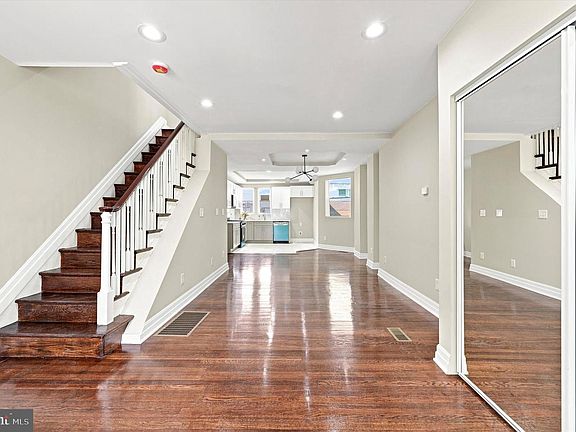 5th image of 1909 Penfield St
