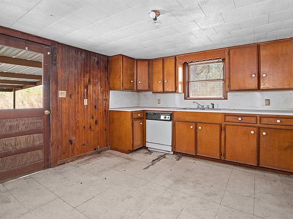 5th image of 588 Linville Grimes Rd