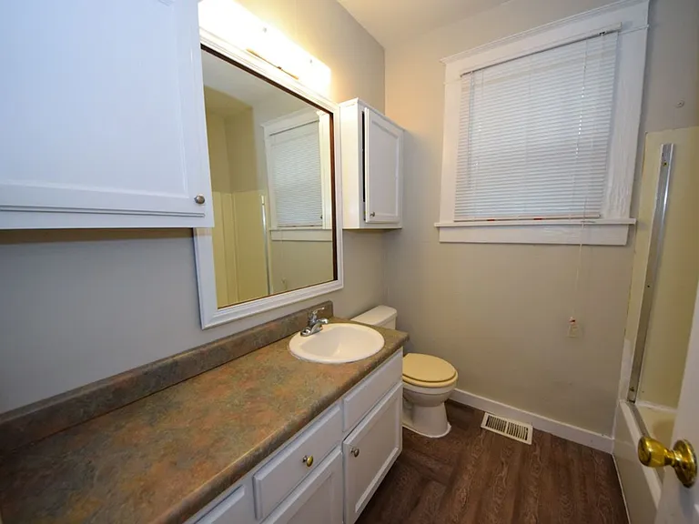 625 McConnell St — Photo 9