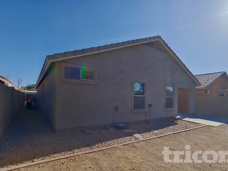 45539 W Sky Ln — Photo 15