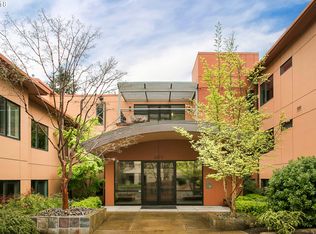 794 NW Westover Sq, Portland, OR 97210