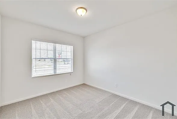 795 Yorkshire Dr — Photo 12