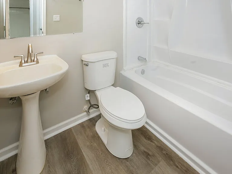 7809 Hampton Pl — Photo 12