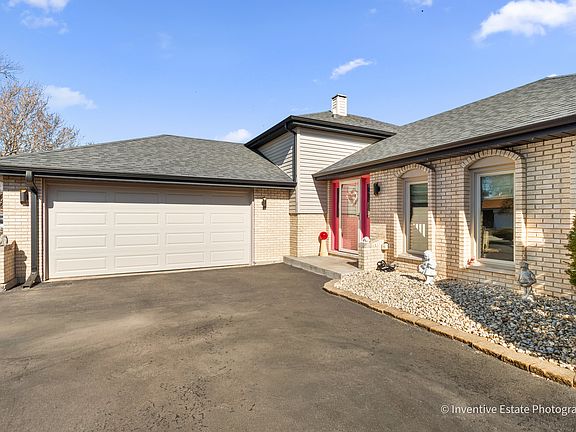 3rd image of 19121 Roy St