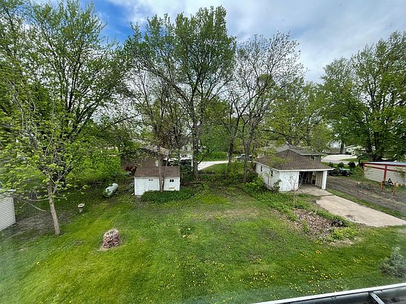 5th image of 960 Pioneer Ave