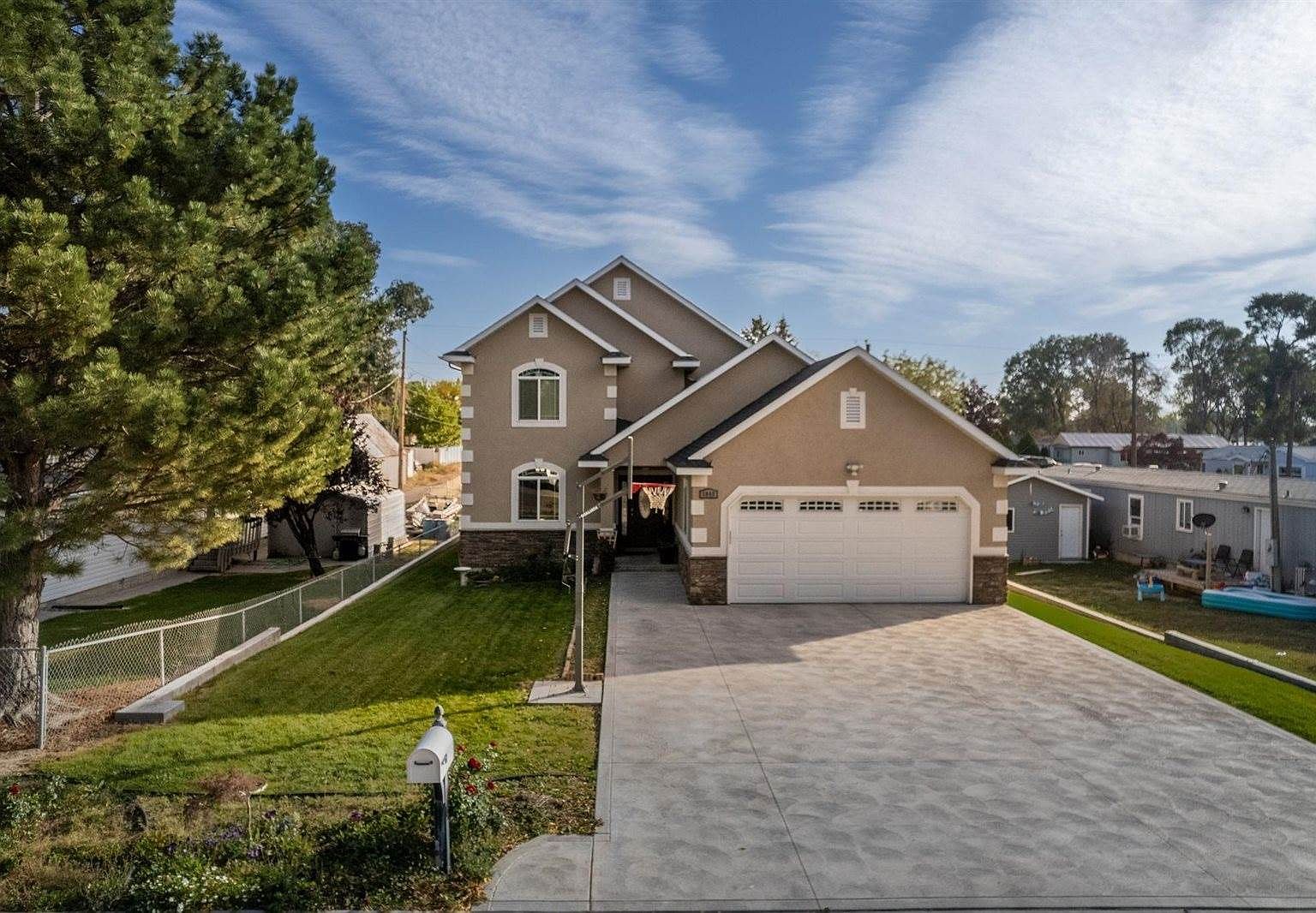 1945 Falls Ave, American Falls, ID 83211 Zillow
