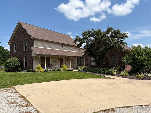 2nd image of 10211 Hidden Meadow Ln