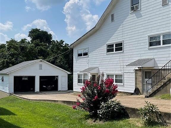 2nd image of 138 Woodrow Ave